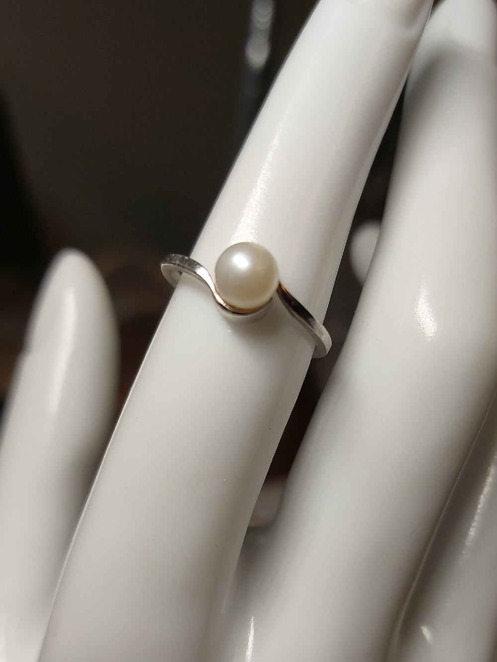 Avon Sterling Silver 925 Cultured Pearl Solitaire Ring Size 5